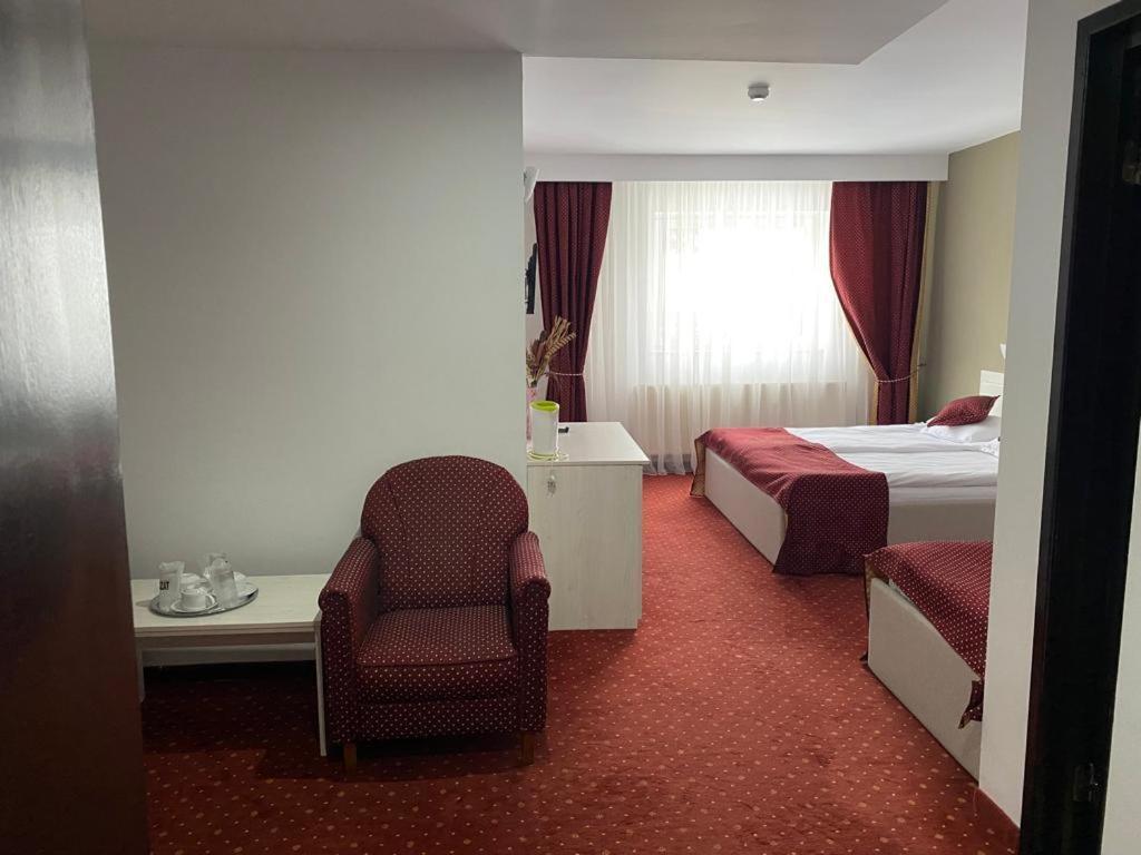 Hotel Miraj - Restaurant & Sauna & Biliard Poiana Brasov Quarto foto